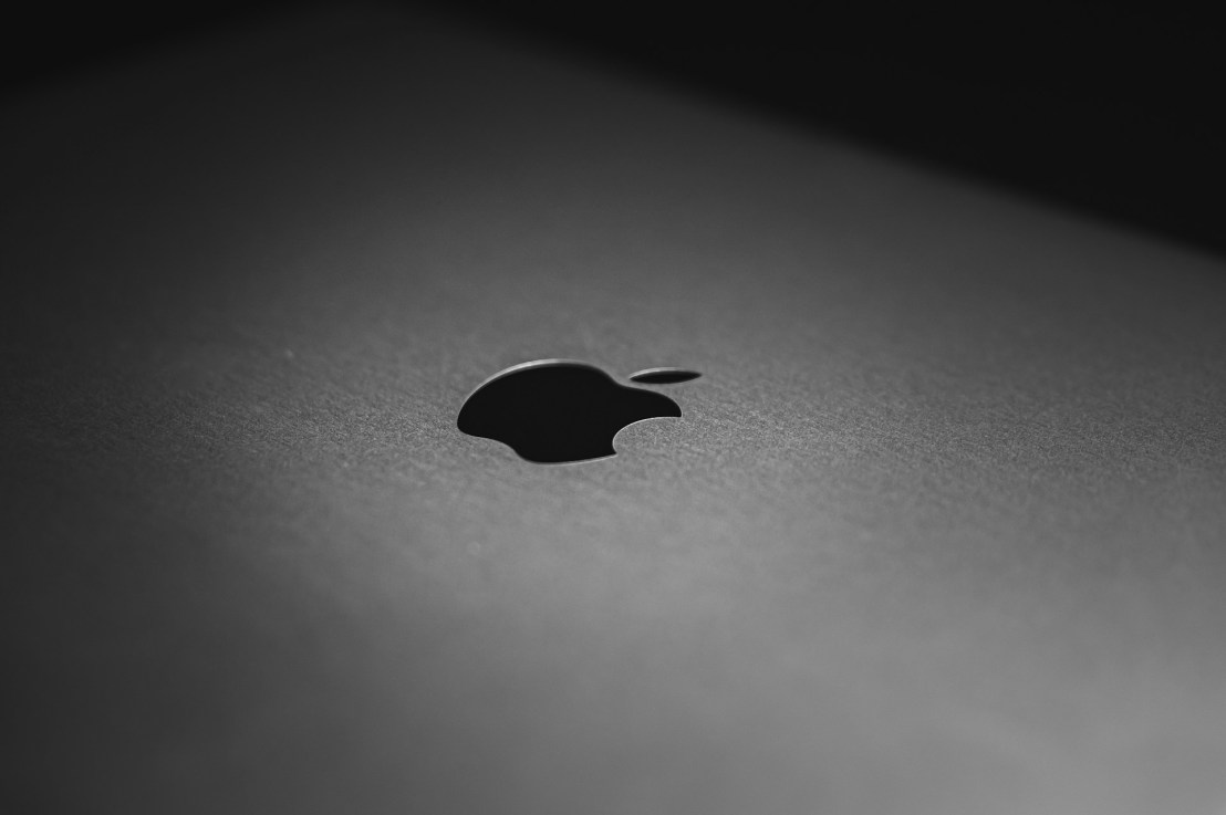 Dlaczego nieoficjalne naprawy obniżają wartość odsprzedaży urządzeń Apple?